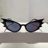 Occhiali da Sole Vintage Cat Eye Pipistrello Donna Per Uomo Occhiali da Sole Punk Popolare Marca di Lusso Designer Festa di Halloween Occhiali Divertenti UV400
