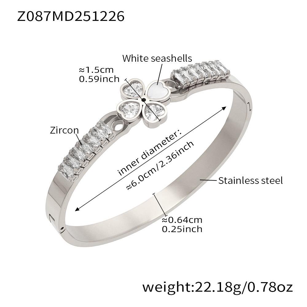 18K Gold-Plated Bracelet Set: Stainless Steel Heart, Flower & Zircon Details with Full Diamond Texture.