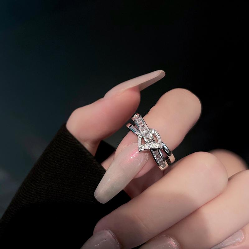 

Retro Shiny Zircon Geometric Ring Suitable For Men And Women Fashionable And Creative Silver Color Adjustable Party Jewelry Gift серебряный