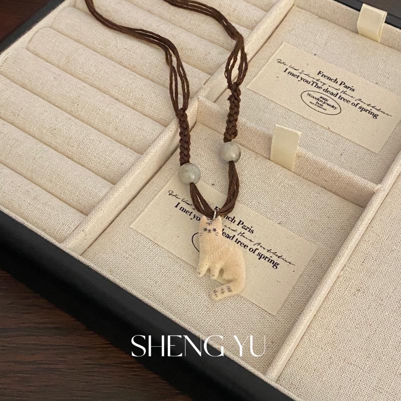 

Ожерелье в виде ретро-кошки: Милое, Детское Обаяние в Простой, Стильной Ключичной Цепочке