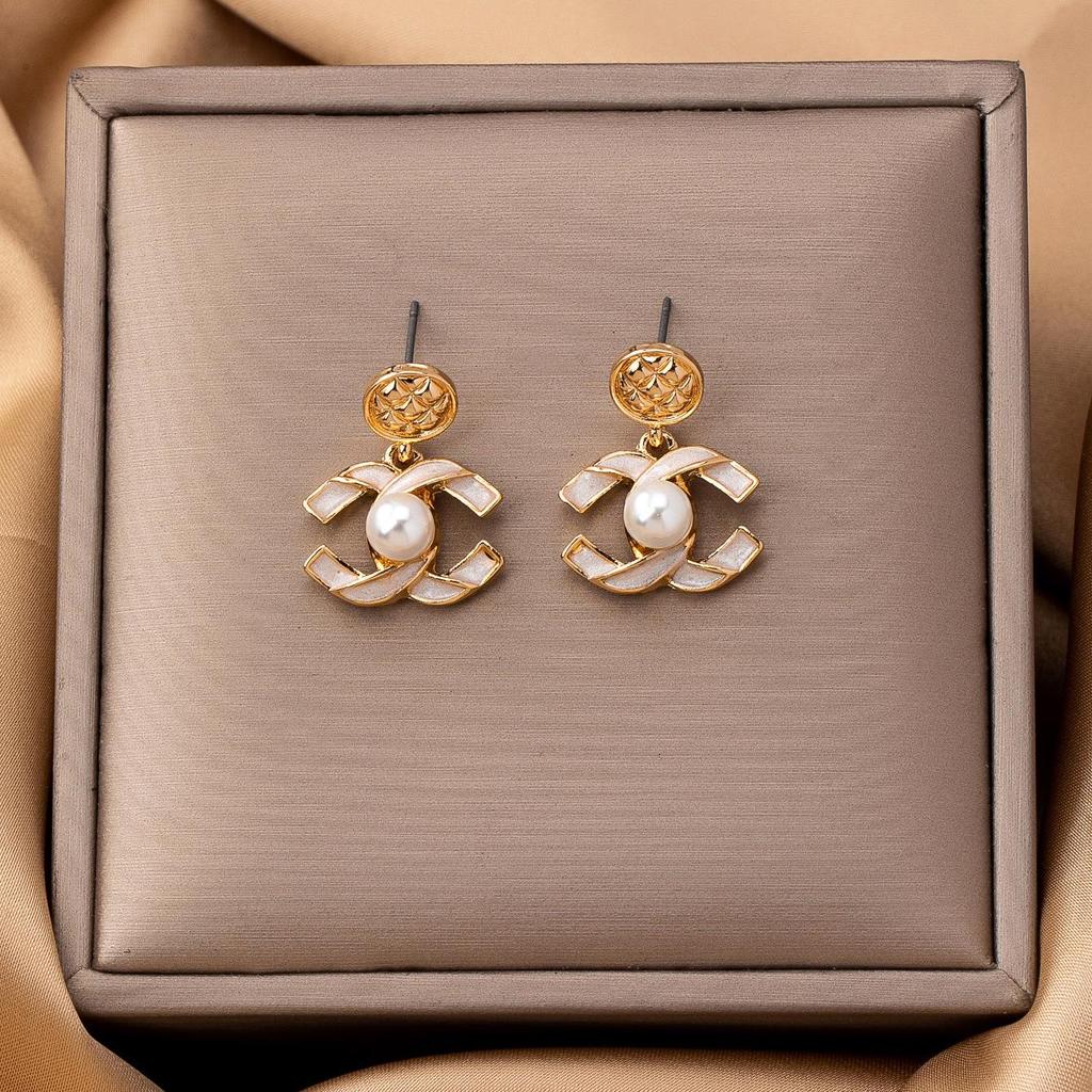 Daisy Jewelry: Imitation Pearl & Rhinestone CC Pendant Earrings for Women's Daily Wear