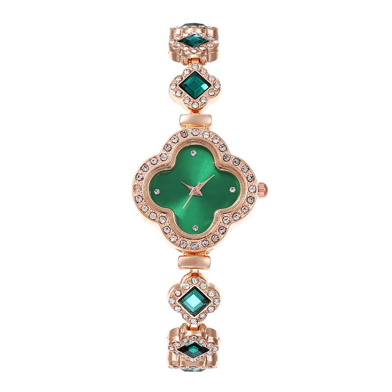 2023 Fashionable Four-Leaf Clover Ladies' Bracelet Watch - Elegant and Versatile Design