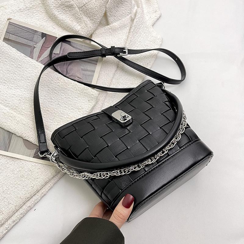

Trendy Cross-border Style Women s Handbag 2023 New Autumn Winter Retro High-end Woven Bucket Bag Shoulder Bag чорний