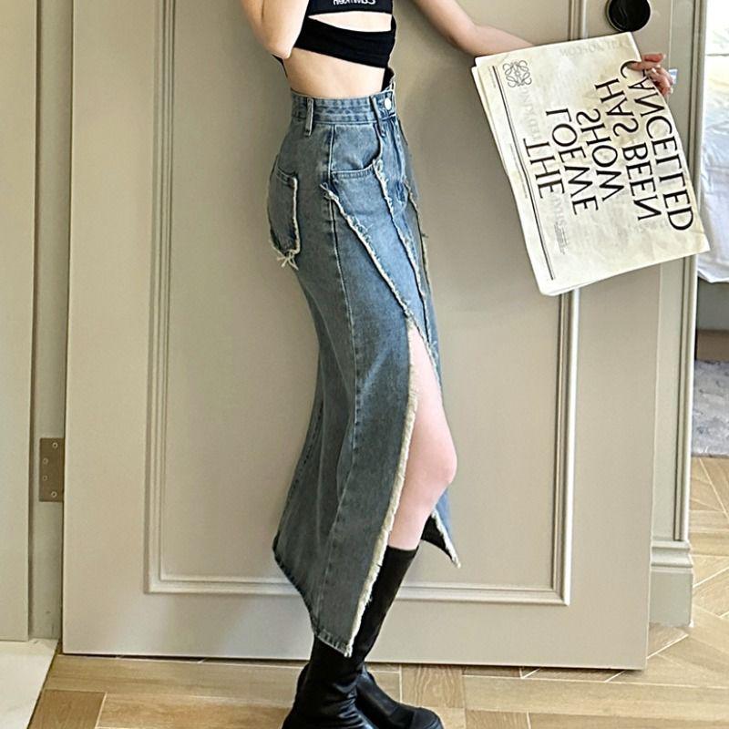 2023 Women's A-Line High-Waisted Blue Denim Midi Skirt with Slimming Slit and Large Hem