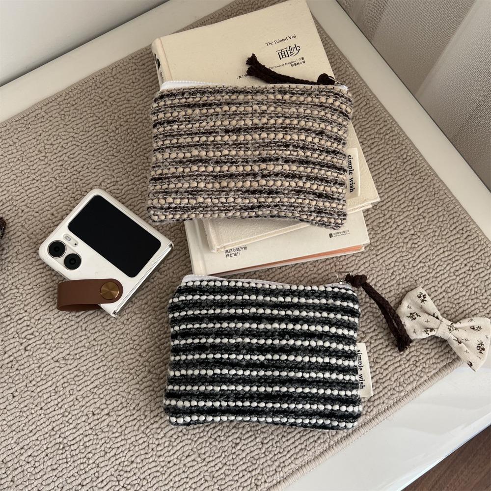 Mini Cosmetic Bag Retro Plaid and Striped Makeup Organizer Cosmetic Pouch Elegent Winter Multi-Purpose Storage Bag for Woman