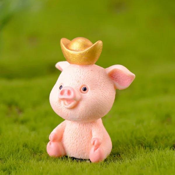 

Small Pig Resin Ornaments Creative Mini 5 Kinds Cartoon Pig Statuary Decorative Suitable Home Desktop Cute Animals Decor Statue D
