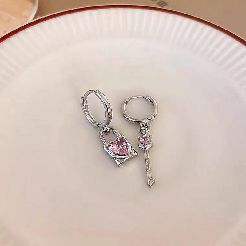 Korean Asymmetrical Heart Lock Pink Zirconia Earrings for Women - Summer Key Buckle Fashion Accessories