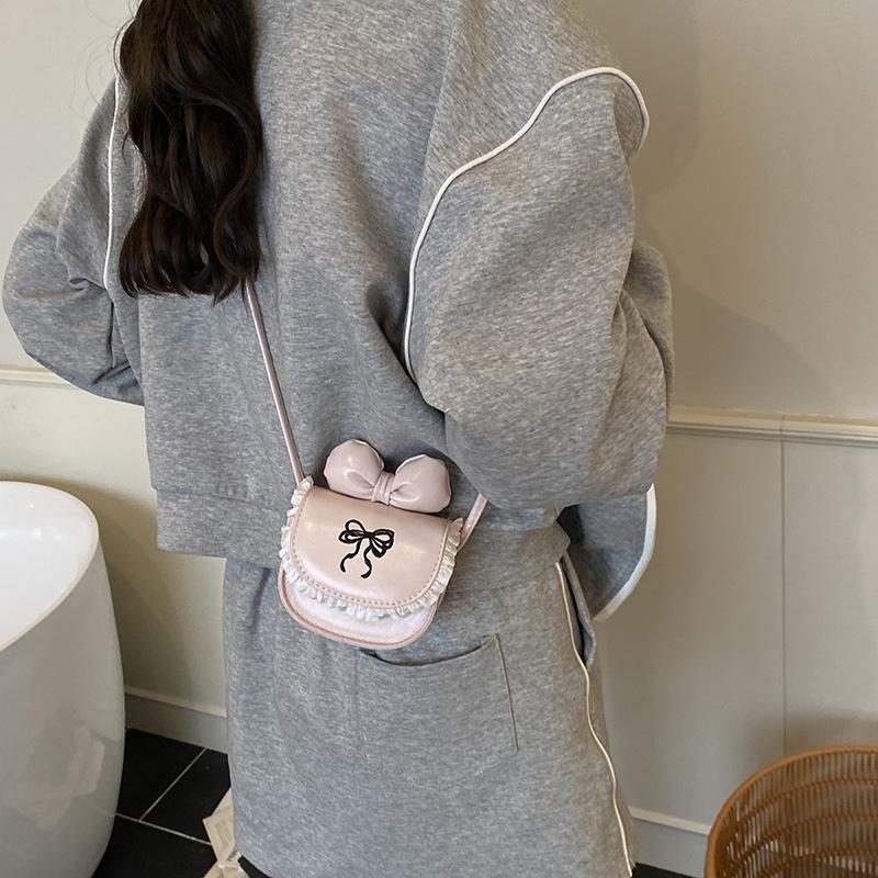 Single shoulder premium sense niche sweet bow lace saddle bag simple commuter messenger bag