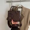 Retro Trend Atmospheric Handbag, High-end Texture Temperament Versatile Wide Shoulder Strap Single Shoulder Messenger Bag Women