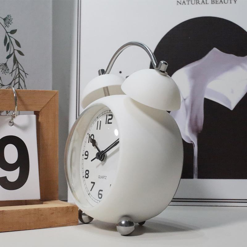 1.1 inch European retro alarm clock BB sound alarm silent hands quartz table clock ABS creative student night light table clock