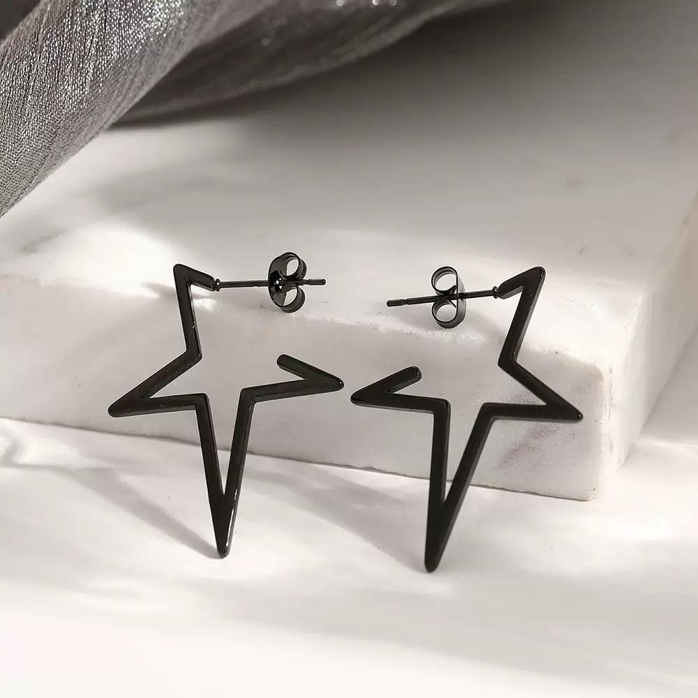 Retro Geometric Minimalist Earrings For Women, Fashionable Pentagonal Star Earrings, Versatile And Stylish Earrings For Daily Use