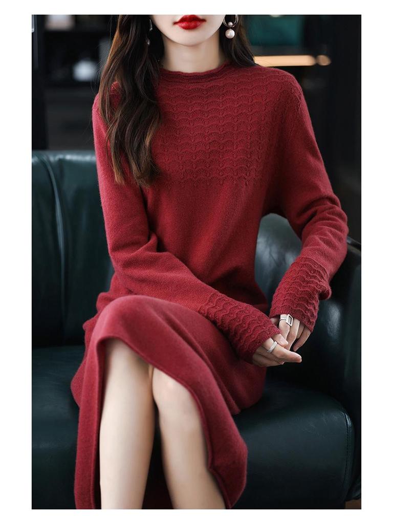 2025 Autumn/Winter Petite Loose Sweater, Semi-High Neck, Casual Knit Top for Middle-Aged Women.