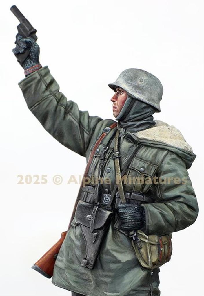 Alpine Miniatures 1/35 WWII German Waffen-SS Panzergrenadier Firing a Flare Pistol Resin Kit AM35324 (Person)