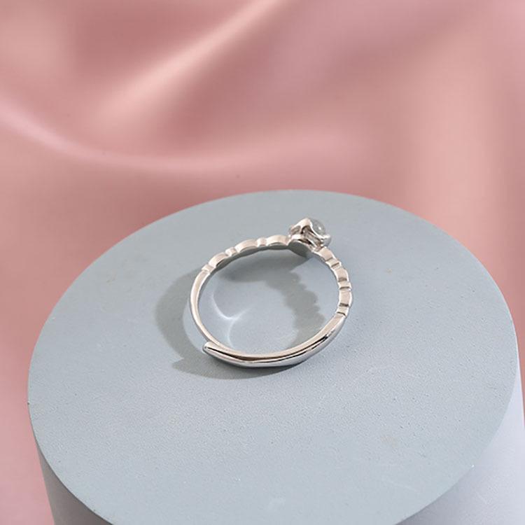 S925 Sterling Silver Gold-Plated Women's Fashion Ring - Elegant, Simple, Versatile Design