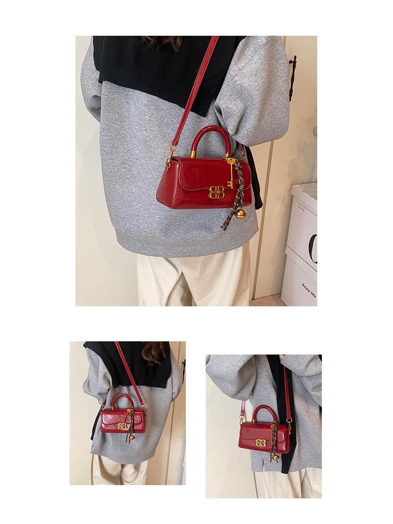 Glossy Women's Shoulder Bag with Vintage Key Pendant - 2025 Autumn/Winter Collection