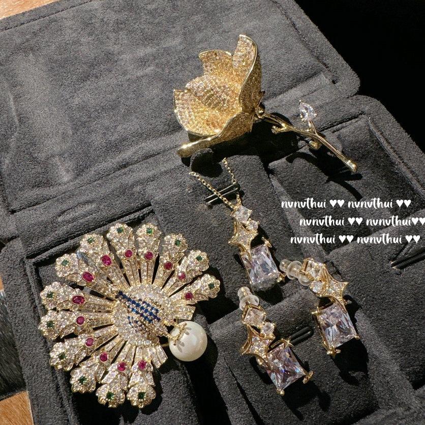 Sunset Melted Gold Peacock Gem Pearl Brooch, Sotheby'S, 18K Gold Jade Orchid Zircon Plated Brooch, Combination