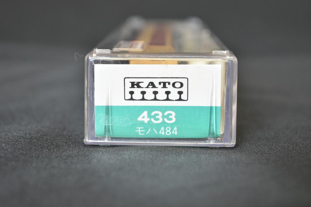 KATO 433 Moha 484 Red and Cream N Gauge / N Scale Model Train Car from Japan