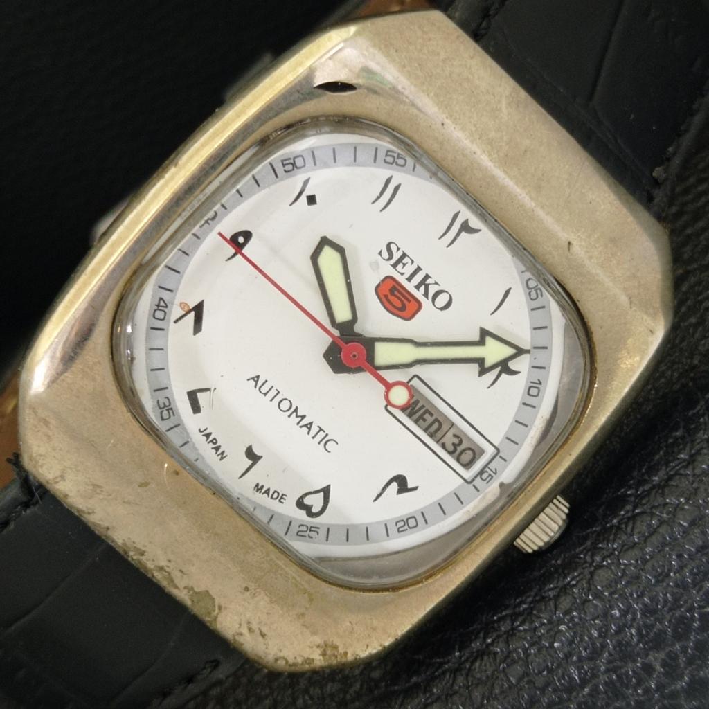 

ВИНТАЖНЫЕ МУЖСКИЕ АВТОМАТИЧЕСКИЕ ЧАСЫ SEIKO 5 7009A ЯПОНИЯ С АРАБСКИМ БЕЛЫМ ЦИФЕРБЛАТОМ a702460-5 R124-a702460