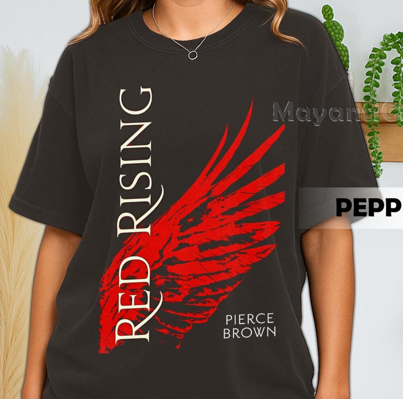 Retro 90 s Comfort Red Rising Cover Book T-Shirt, The Howler Hail Reaper Merch Graphic Fan T-Shirt, Book Lover, Gift For Women and Man L