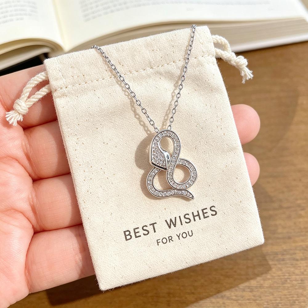European & American Full Diamond Snake Necklace: Trendy Summer Clavicle Chain for Women