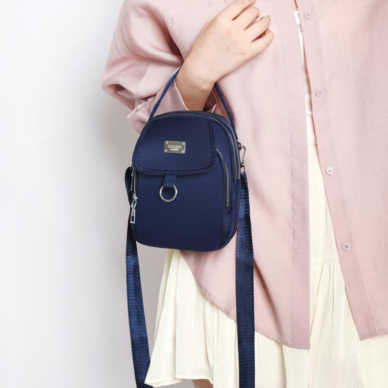 Water-Resistant Women's Crossbody Bag - Adjustable Strap  Zip Closure Minimalist Design Durable Polyester Lining