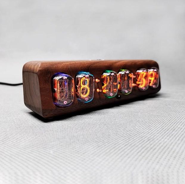 The Former Soviet Union Glow Lamp Electronic Desk Clock True Glow Clock IN12 Glow Digital Tube 6-bit Clock