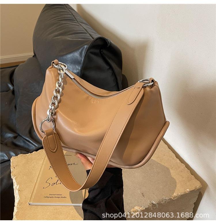 Fashion Niche Underarm Small Bag Women's 2025 New Casual Texture Messenger Bag Simple Retro Commuter Shoulder Bag