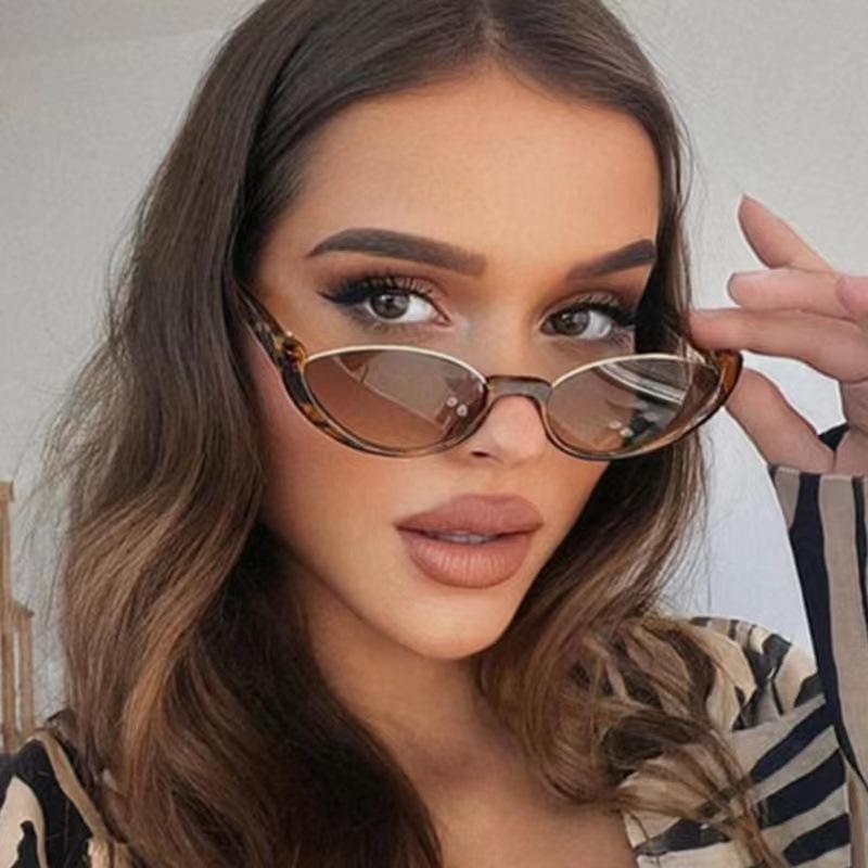 Women's Retro Cat Eye Sunglasses Gradient Lens UV Protection Luxury Branded Design Travel Holiday Fashion Accessory