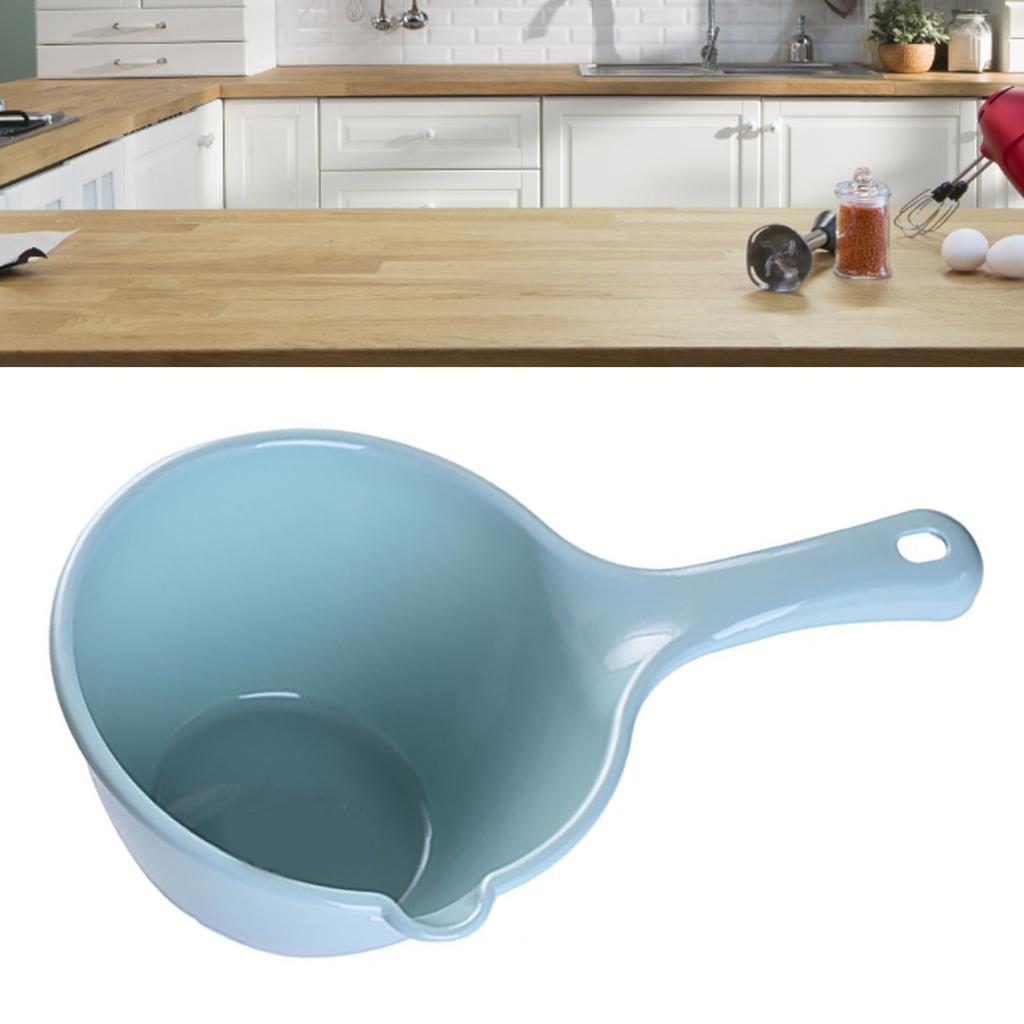 Plastic Water Ladle Bath Ladle Dippers Water Bath Scoop Bathroom Water Scoop Cup Home Essential for Watering Flowers Bathing