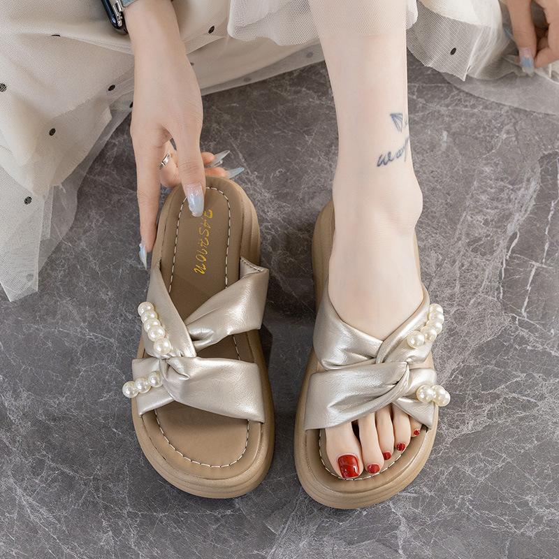 Sweet Pearl Casual Thick-soled Cool Slippers Women Wear Beach Slippers In Summer 2025 Students Thick-soled Flip-flops