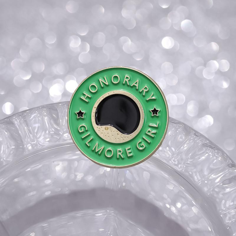 Girls Gilmore Creative Honor Coffee Brooch Distinctive Green Geometric Letter Brooch Pin