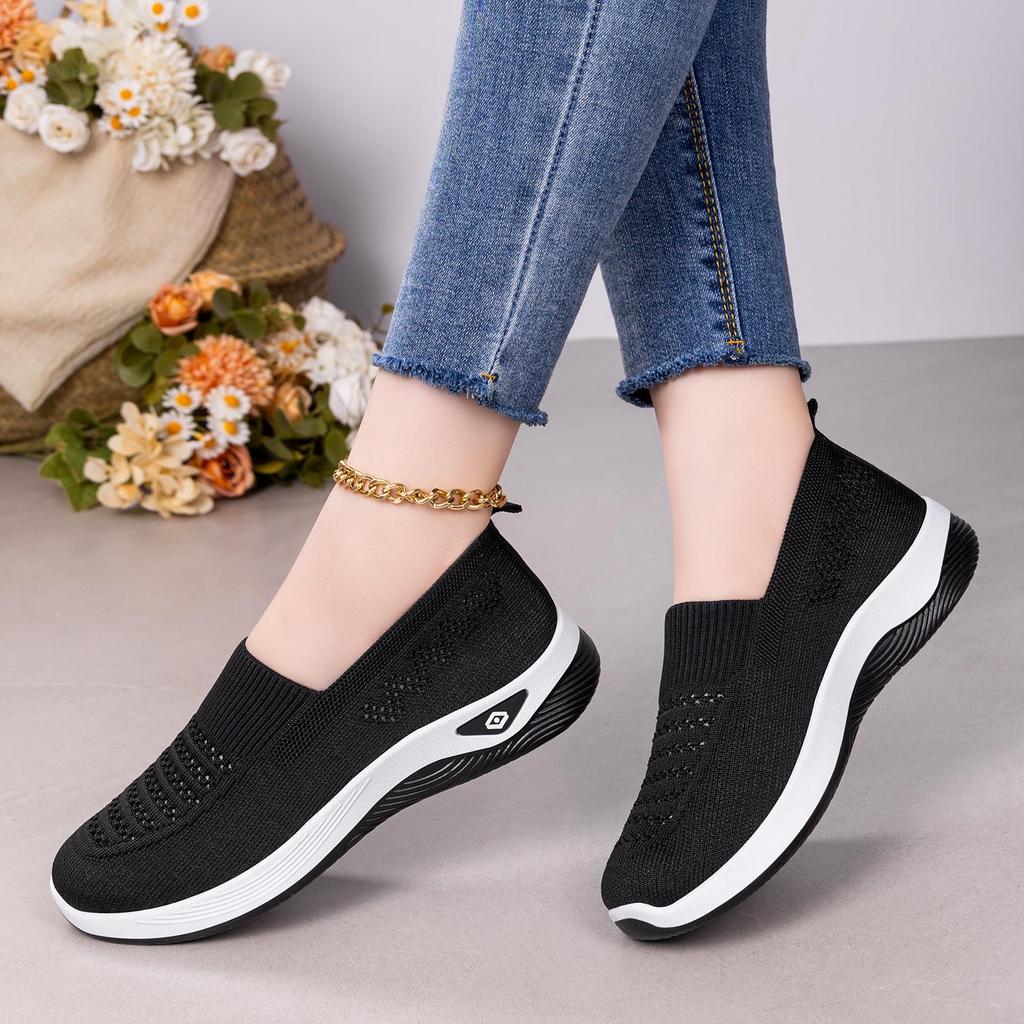 Women's Flyknit Breathable Casual Flat Shoes - Large Size Versatile Solid Color