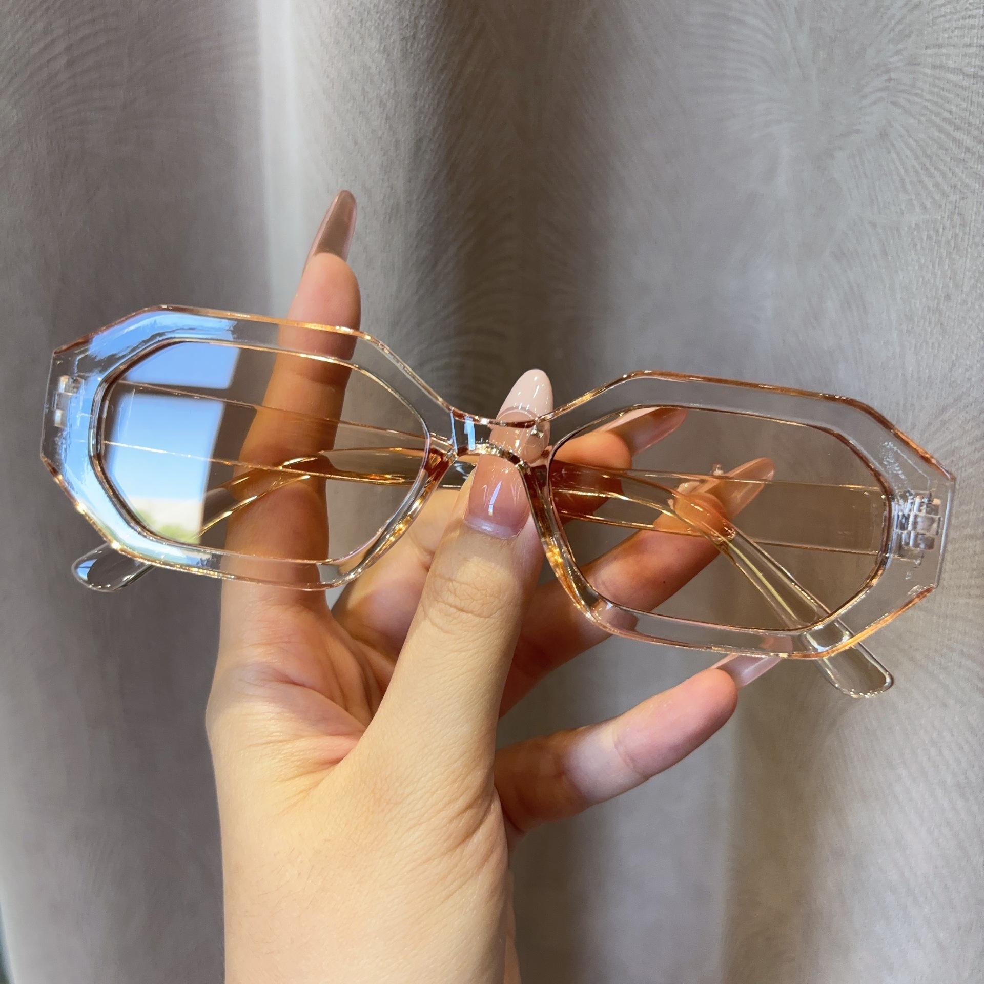 2026 Unisex Square Frame Sunglasses: Stylish Slimming UV Protection for Driving and Strong Light