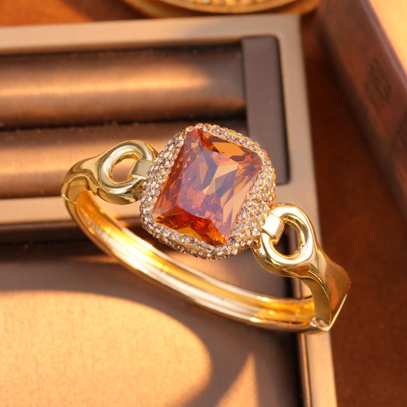 Sultanite Square Hinged Bracelet - Fashionable European & American Design with Natural Sugar Drops