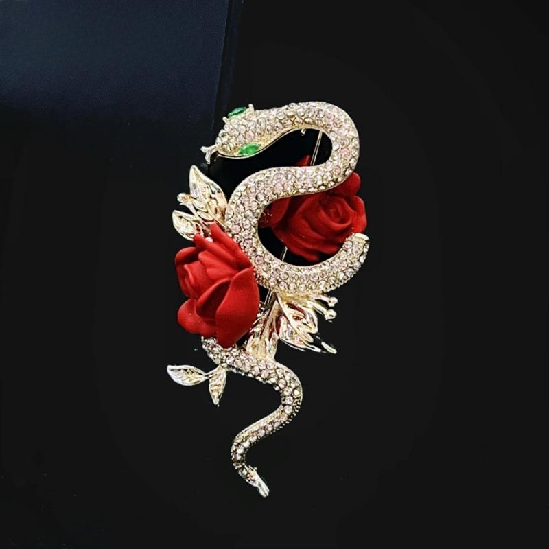 Retro Red Rose Gold Snake Brooch - High-end, Exquisite Corsage with A Touch of Unique Charm and Sparkling Rhinestones.