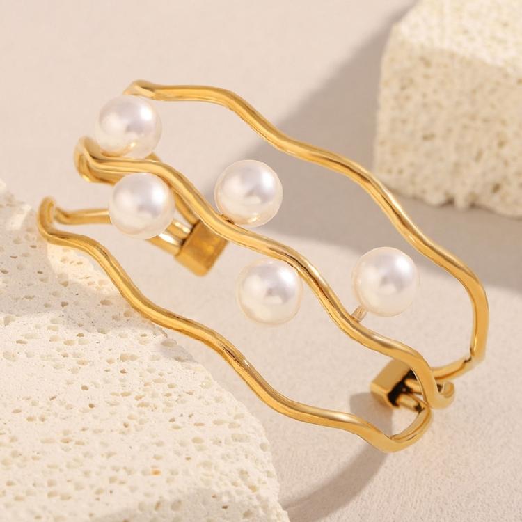 Multitier Imitation Pearls Chain Bracelet Fashion Forward Jewelry Piece Stainless Steel Adjustable Closure For Daily Use