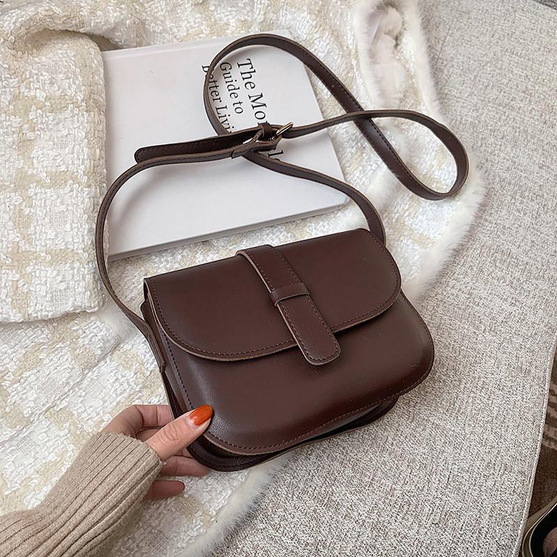 IELGY Texture Trendy Fashion Retro Messenger Bag All-Match Simple Saddle Bag