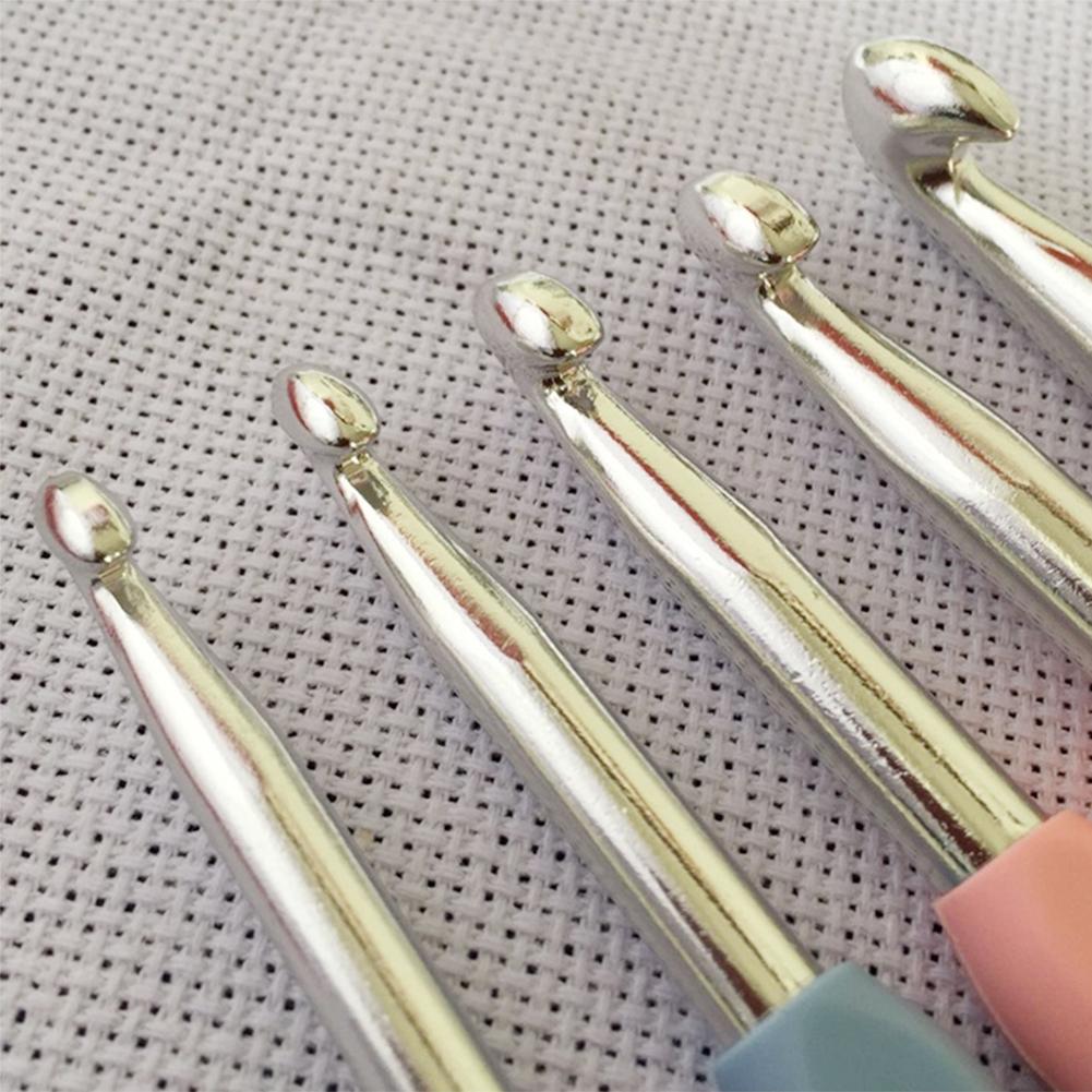 14pcs Knitting Needles Set Aluminum Crochet Set Soft Handles Knitting Needles Kit DIY Weave Sewing Tools Scissors Stitch Holders