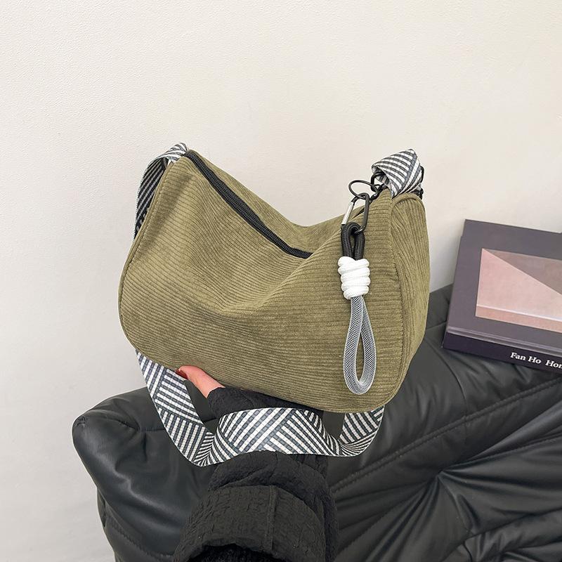 Fashion Versatile Commuter Women's Bag Large Capacity Messenger Bag Corduroy Simple Casual Shoulder Bag Commuter Bag