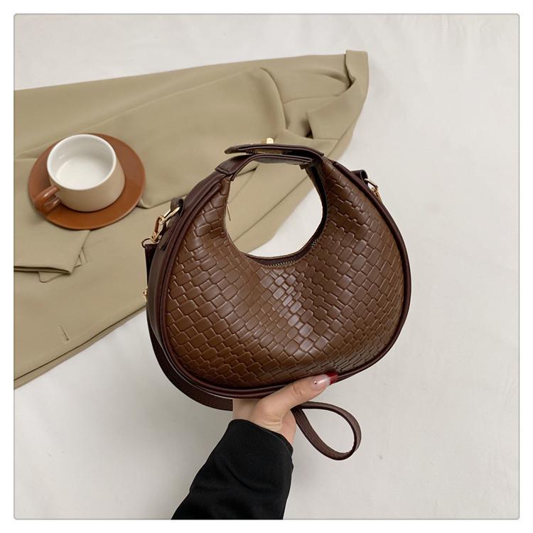 

2025 Retro Women s Crescent Crossbody Bag – Niche Design Underarm Handbag 14*5*20 кавовий