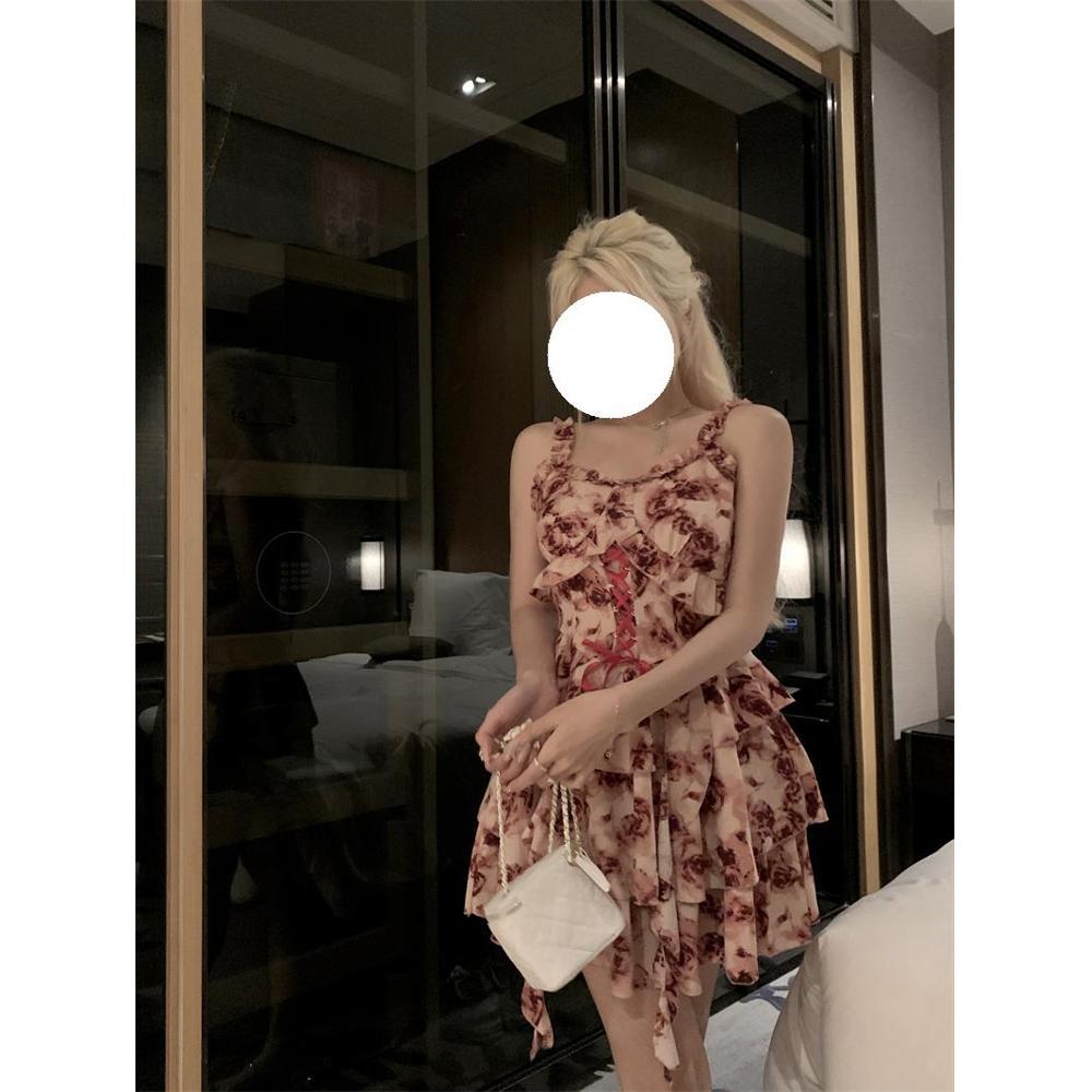 

Sweet floral suspender dress women s summer strap waist skirt retro v-neck ruffle leaf edge cake skirt S- (can be worn within 45kg) червоний