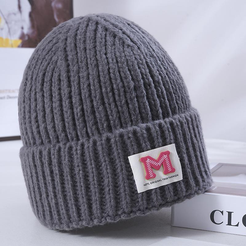 Hat Women's Winter Warm Knitted Hat Windproof and Cold-proof Wool Hat