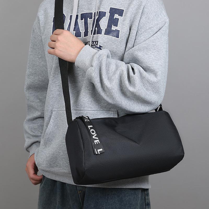 Geantă Crossbody Multifuncțională la Modă pentru Femei: Perfect pentru Călătorii, Afaceri, Sală de Gimnastică, Yoga și Sporturi.