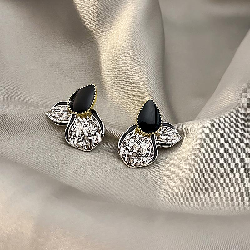 

Элегантные и модные геометрические серьги-лепестки с масляными капельками и столкновением цветов чёрный