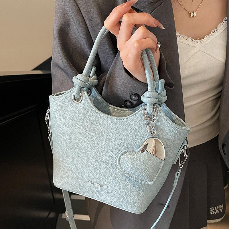 This Year's Hot Sale Is Fashionable, High-end, Simple Style, Portable Vegetable Basket Bag, Women's Commuting Temperament, Versatile Messenger Bag.