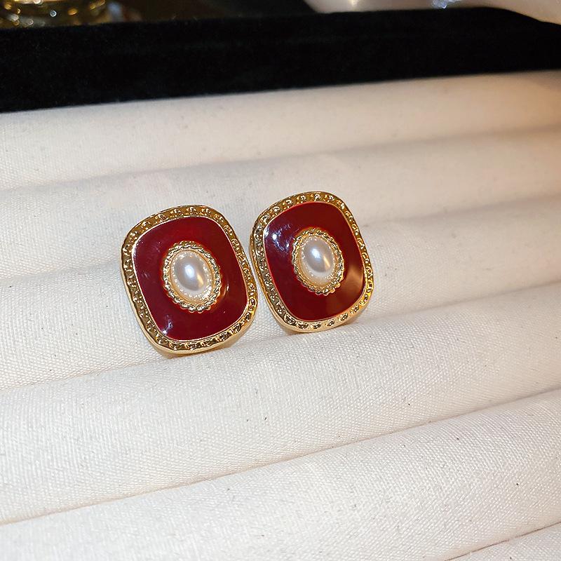 Vintage French-Style Silver Needle Earrings - Women's Elegant Studs with Retro Court Charm