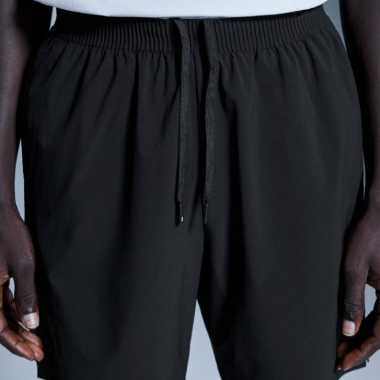 On Focus Comfortable Simple Fashi Versatile Sports Shorts Men Shorts Black 1MF11190553