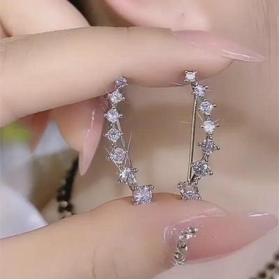 Brincos Femininos de Zircônia de Luxo da Moda 2023 - Design de Nicho High-End com Estilo Ear Cuff