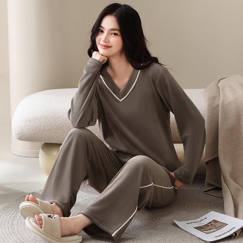 Island fleece pajamas women's autumn and winter thin fleece can be worn outside the new women's high-end V-neck thickened coral fleece loungewear