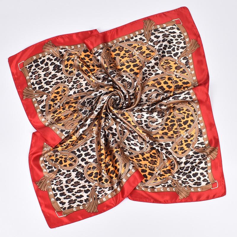 1Pcs Women'S Leopard Print 90 Silk Scarf Imitation Silk Fashion Trend Leopard Print Multi-Color Stitching Large Square Scarf